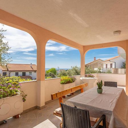 Stunning Apartment In Krk With Kitchen Krk Town Exterior foto