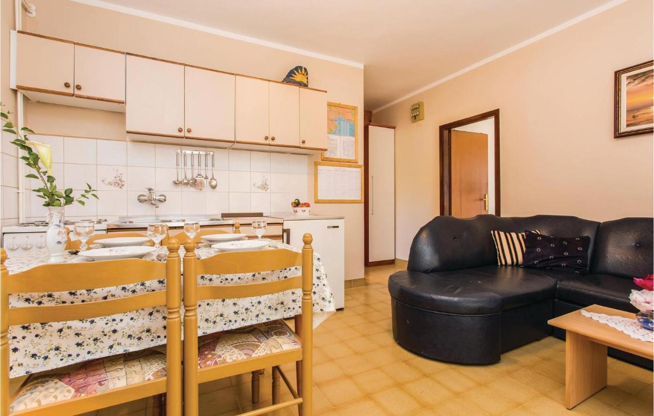 Stunning Apartment In Krk With Kitchen Krk Town Exterior foto