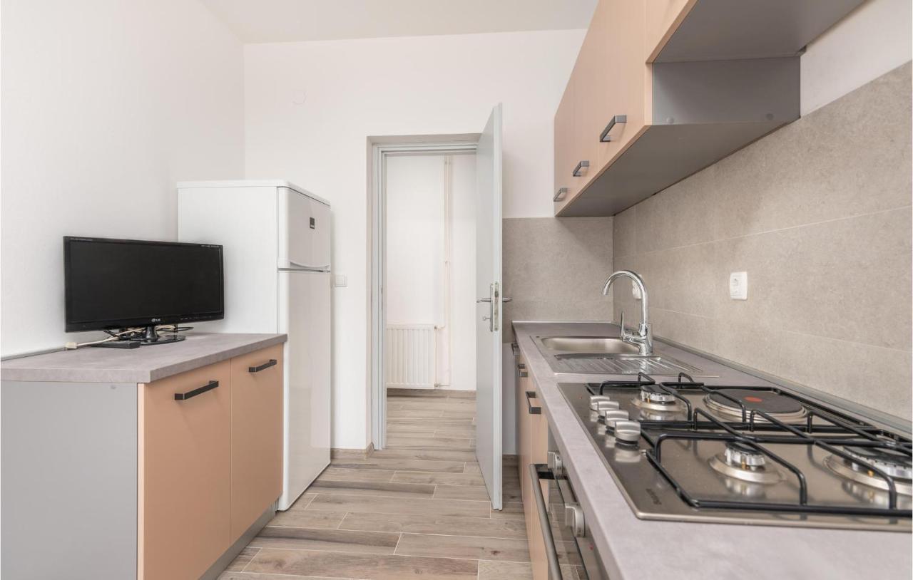 Stunning Apartment In Krk With Kitchen Krk Town Exterior foto