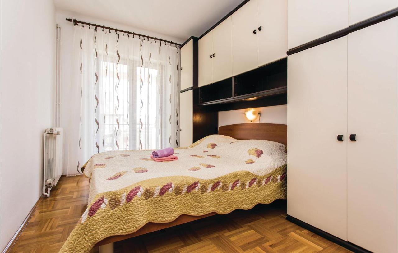 Stunning Apartment In Krk With Kitchen Krk Town Exterior foto