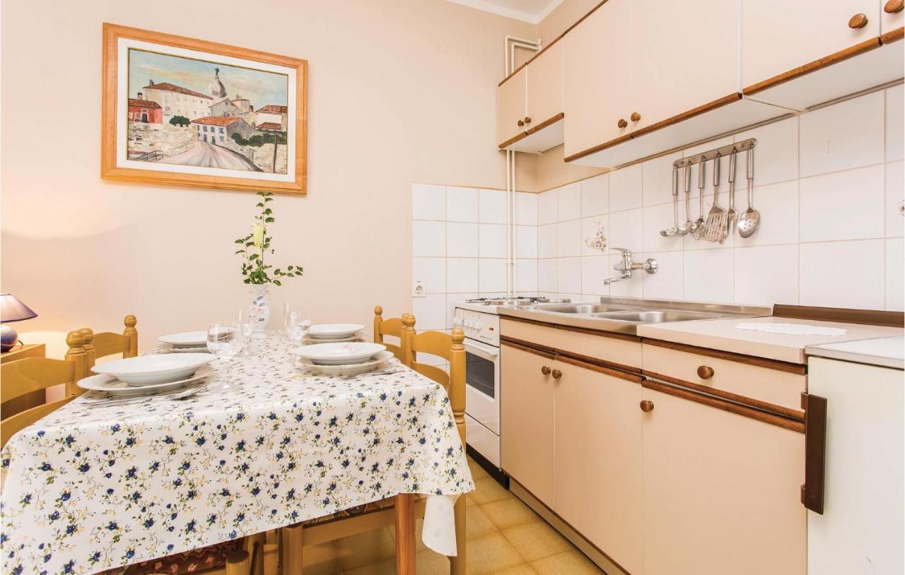 Stunning Apartment In Krk With Kitchen Krk Town Exterior foto