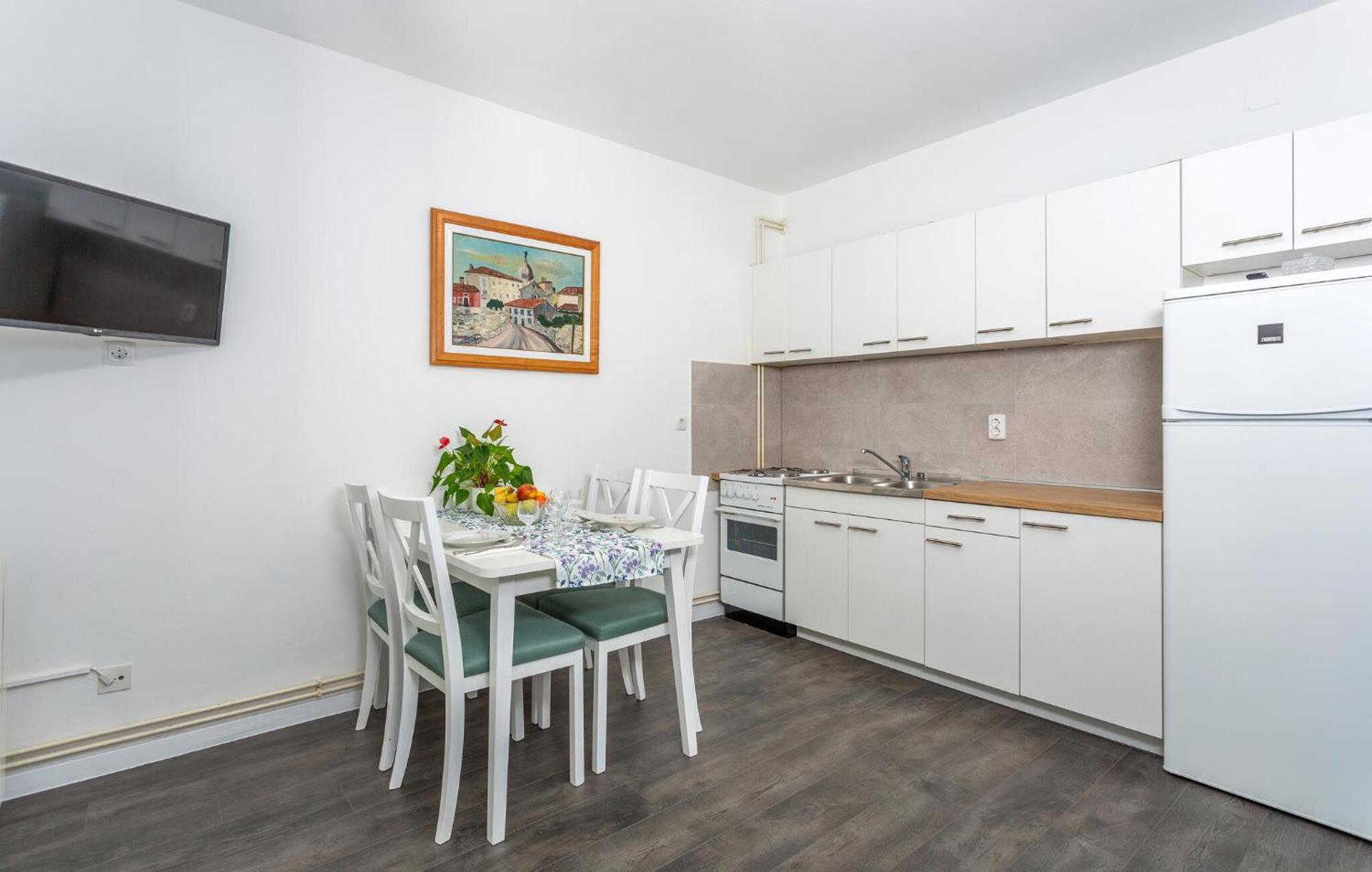 Stunning Apartment In Krk With Kitchen Krk Town Exterior foto