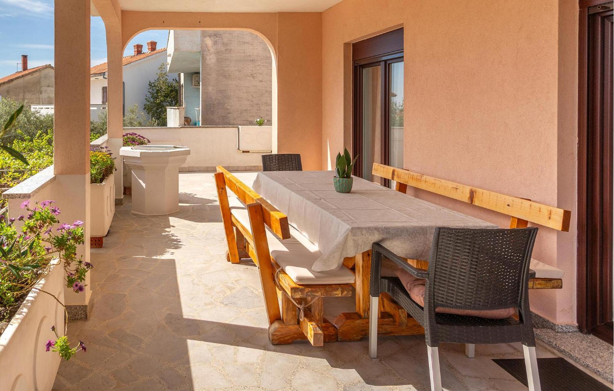 Stunning Apartment In Krk With Kitchen Krk Town Exterior foto